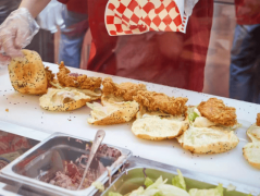 也为中国汉堡行业树立了食物平安管标杆